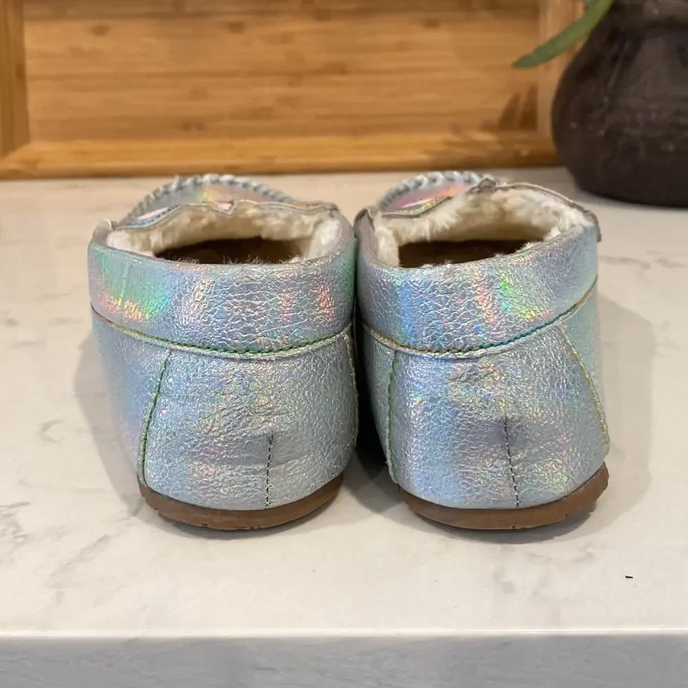 Lands' End Sleeping Unicorn Iridescent Girls Moccasin Slippers size 4 whimsical